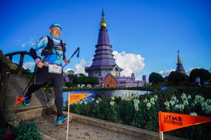 BIB: 3220
                            <button type="button" onclick="openModal(19235688)" class="btn btn-primary btn-sm float-right btn-popup" data-toggle="modal" data-target=".modal-high-quality">
                        <i class="fas fa-shopping-cart"></i> Add to Cart
                    </button>
                                            <button type="button" onclick="isThisMe(19235688, true)" class="btn btn-success btn-sm float-right btn-popup btn-isme hidden" data-toggle="tooltip" data-placement="bottom" title="นี่คือรูปของคุณใช่ไหม คลิกที่นี่เพื่อเอาเข้าอัลบั้ม">
                        <i class="fas fa-plus"></i> Add to album
                    </button>
                    <button type="button" onclick="isThisMe(19235688, false)" class="btn btn-warning btn-sm float-right btn-popup btn-isnotme hidden">
                        <i class="fas fa-ban"></i> Remove from album
                    </button>